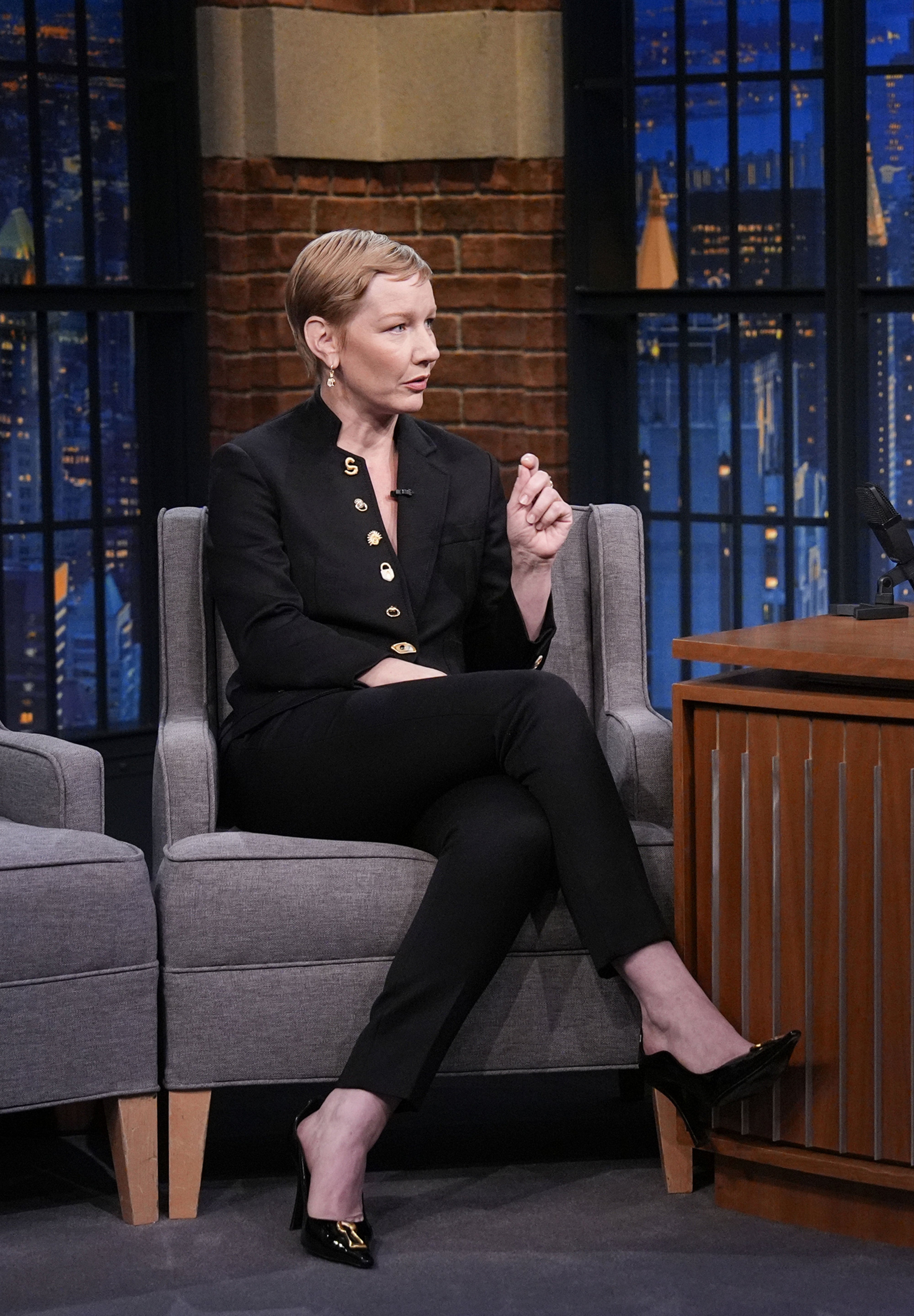 SANDRA HÜLLER WEARS SCHIAPARELLI <br>AT THE “LATE NIGHT” SHOW