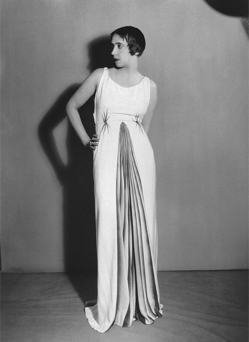 PEINTURE DU PLISSÉ EN TROMPE L’ŒIL D’UNE ROBE SCHIAPARELLI