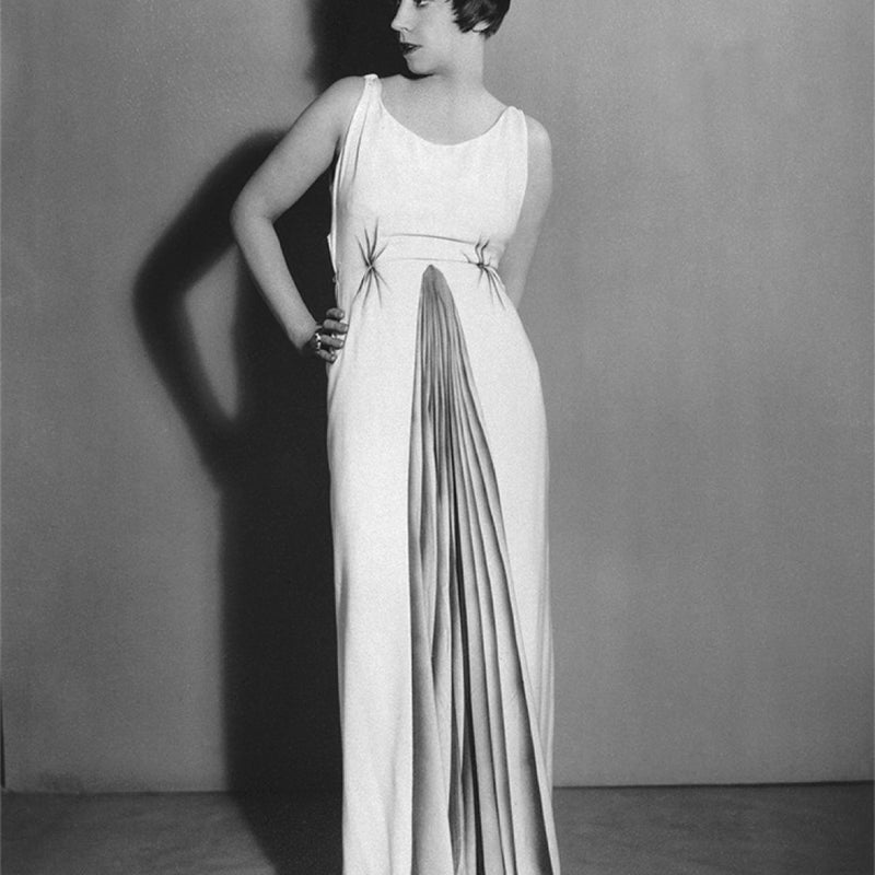 PEINTURE DU PLISSÉ EN TROMPE L’ŒIL D’UNE ROBE SCHIAPARELLI