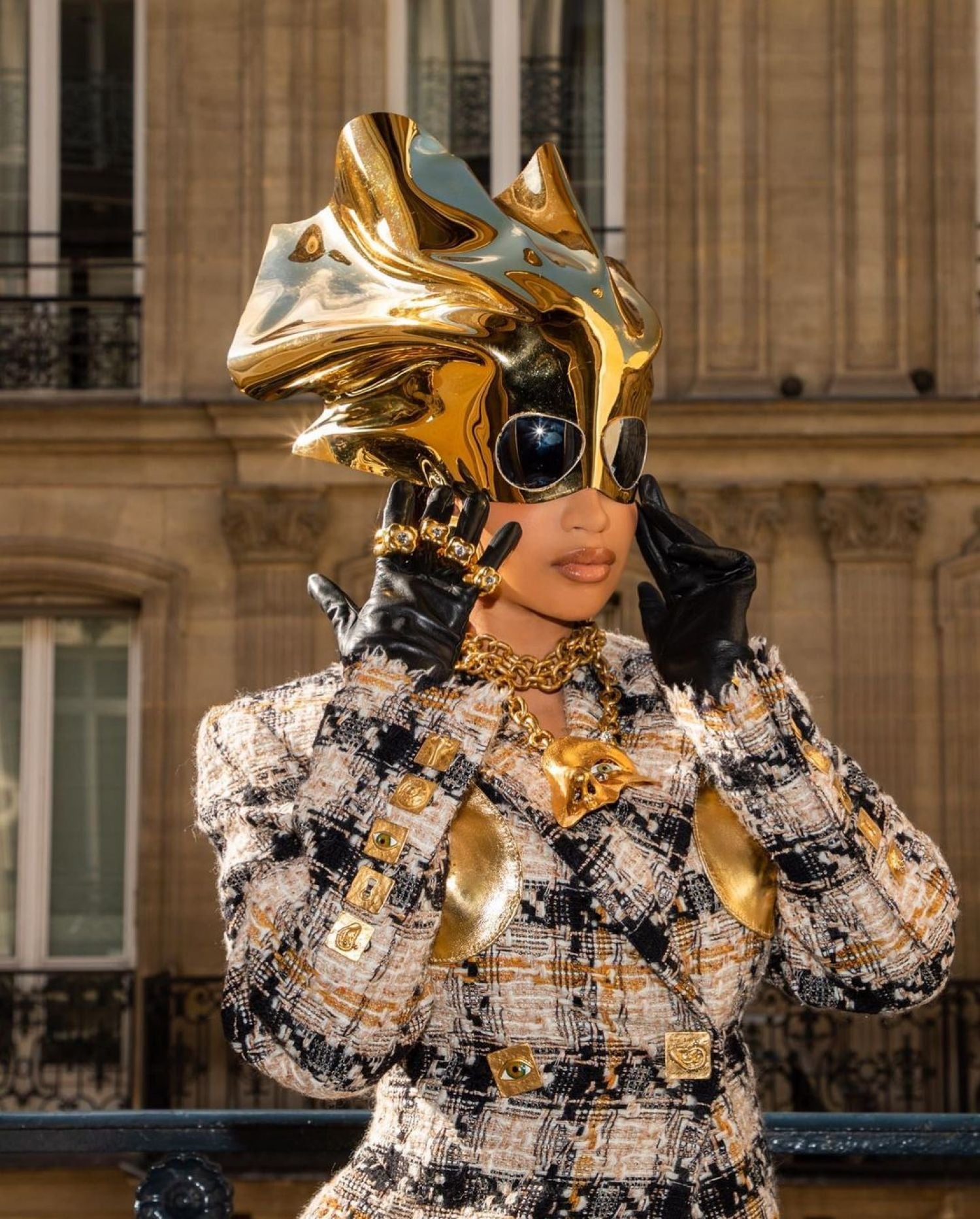 CARDI B WORE SCHIAPARELLI FALL WINTER 2021/2022 READY-TO-WEAR