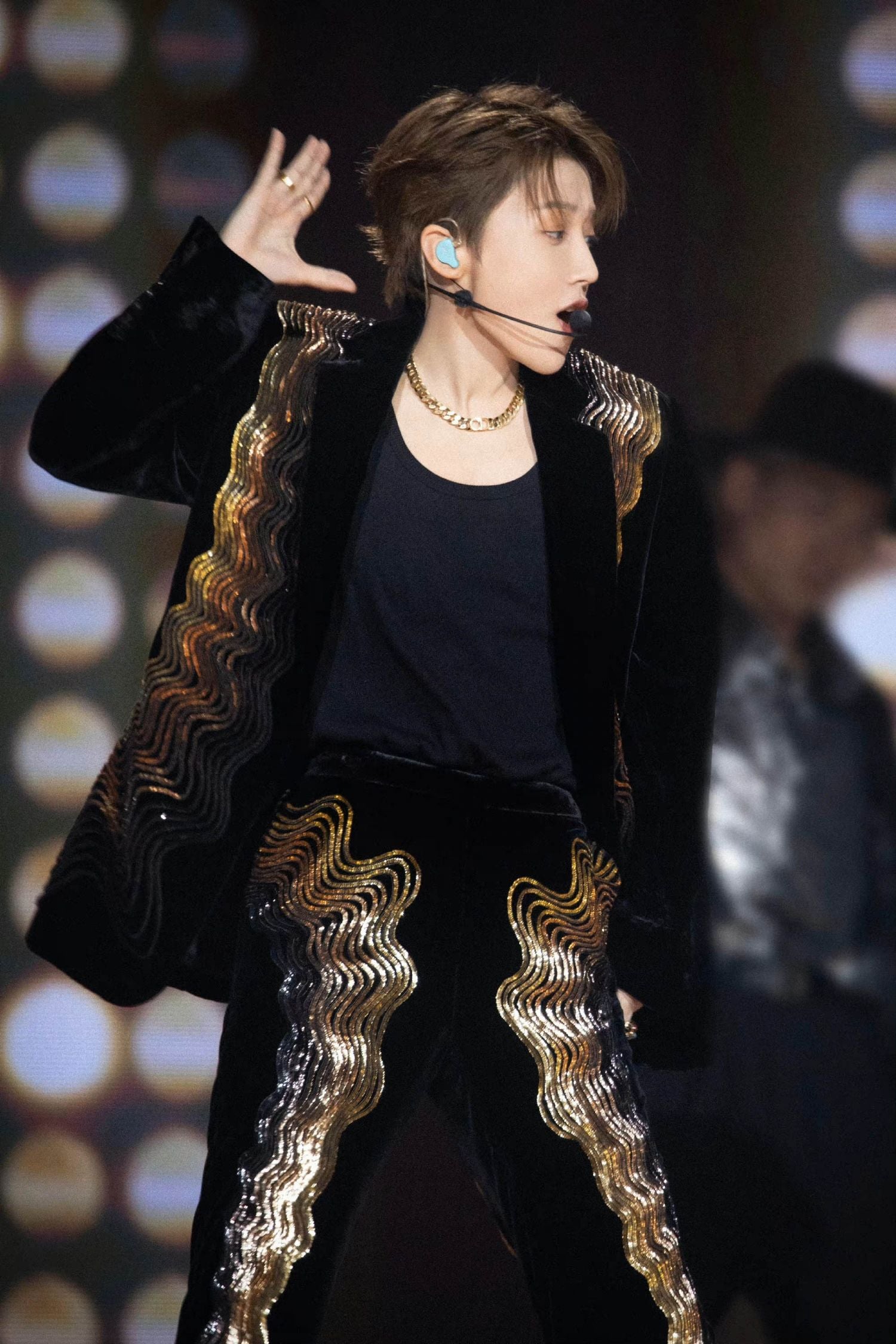 LIU YUXIN WORE SCHIAPARELLI FALL WINTER 2021/2022 READY-TO-WEAR