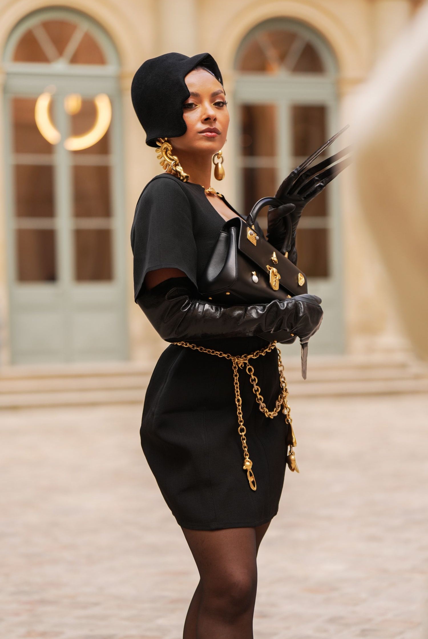 KAT GRAHAM WORE SCHIAPARELLI SPRING/SUMMER 2022 READY-TO-WEAR