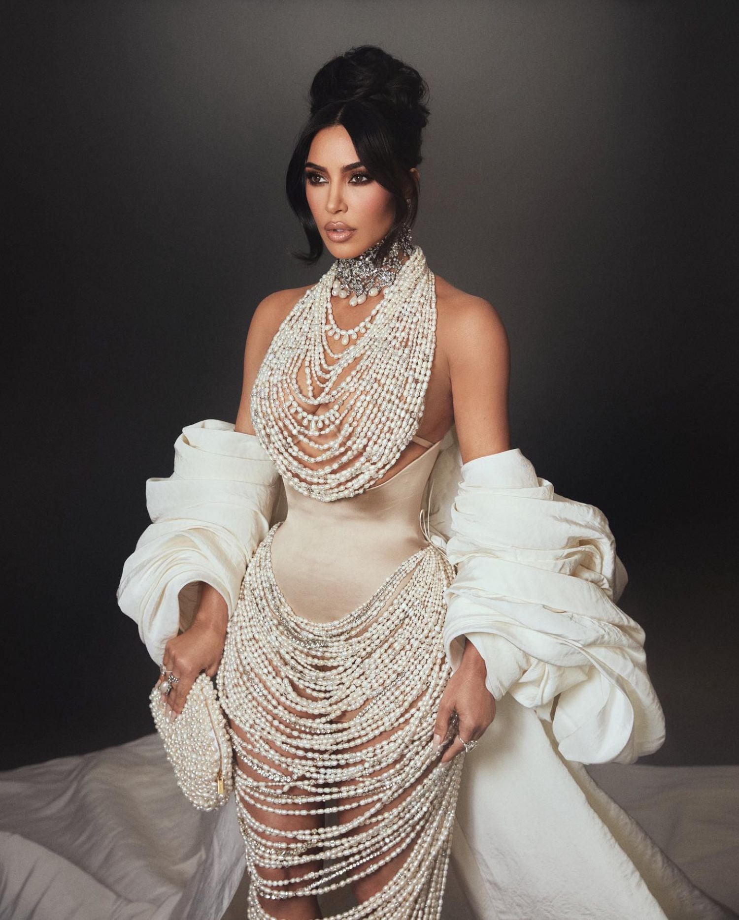 KIM KARDASHIAN WORE CUSTOM SCHIAPARELLI HAUTE COUTURE TO THE 2023 MET GALA