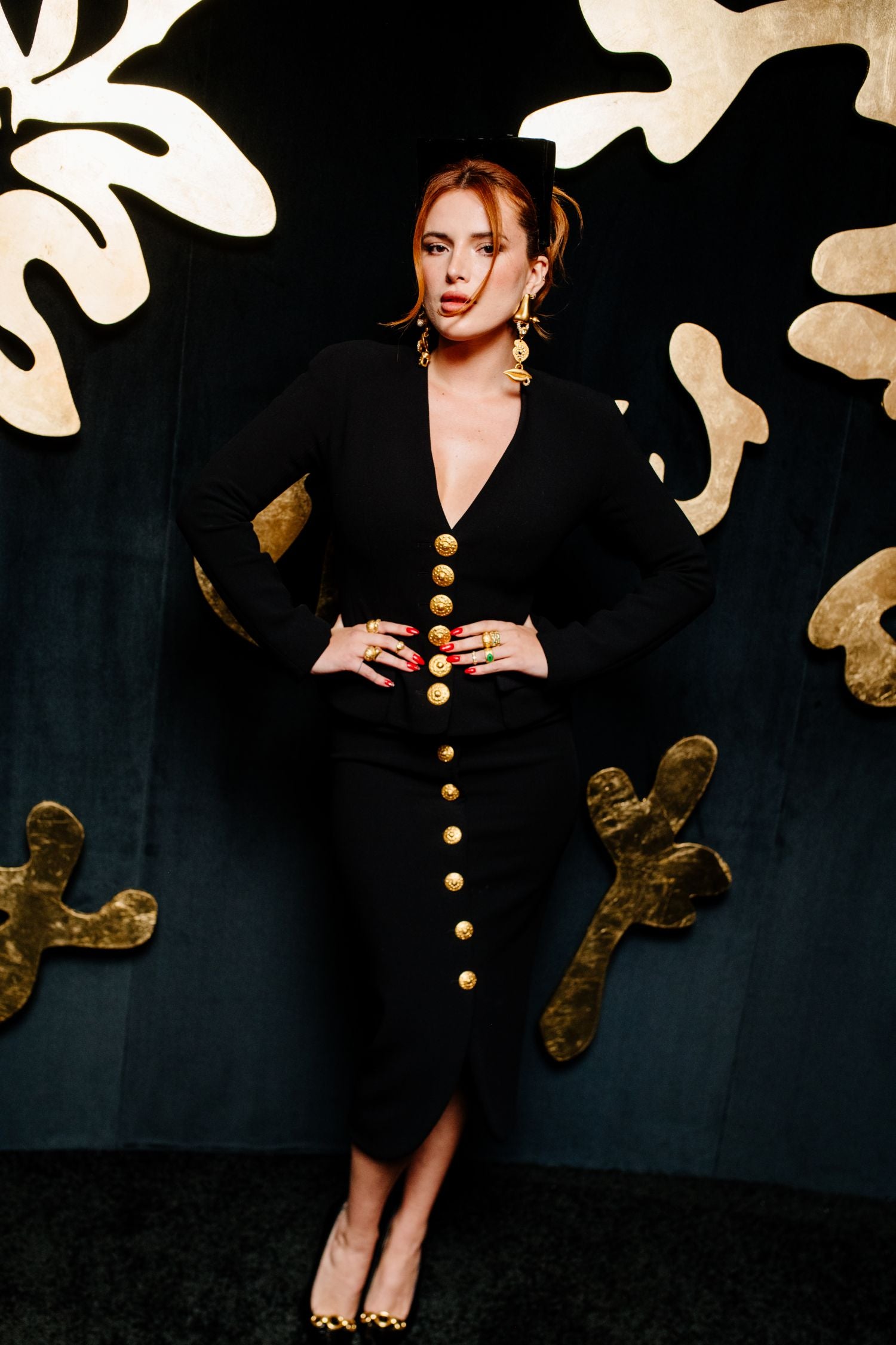 BELLA THORNE WORE SCHIAPARELLI READY-TO-WEAR SPRING/SUMMER 2023