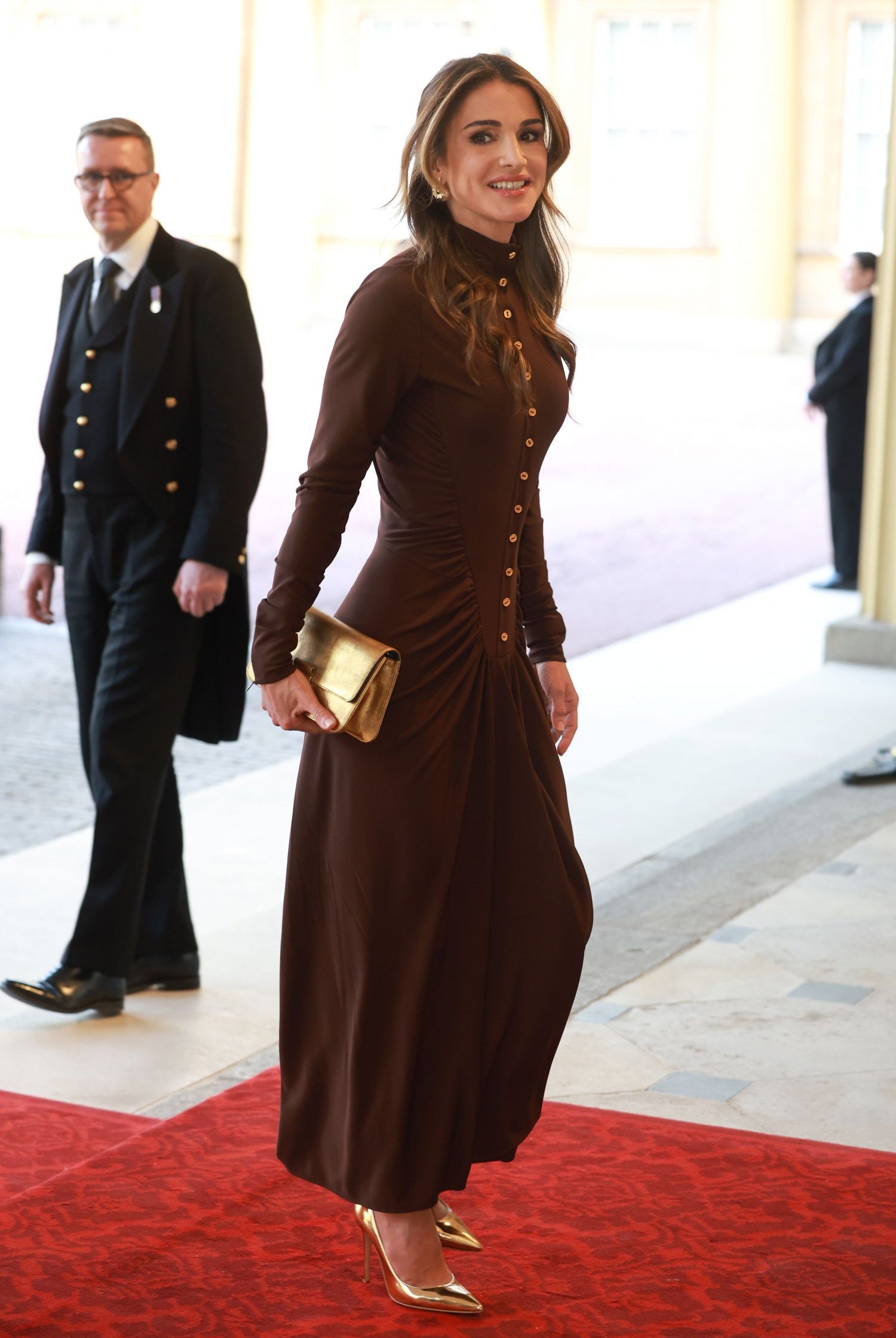 QUEEN RANIA OF JORDAN WORE SCHIAPARELLI READY-TO-WEAR FALL/WINTER 2023-2024