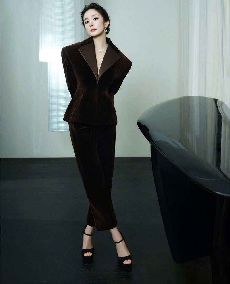 YANG MI WORE SCHIAPARELLI HAUTE COUTURE TO THE 2024 VOGUE CHINA ANNUAL GALA