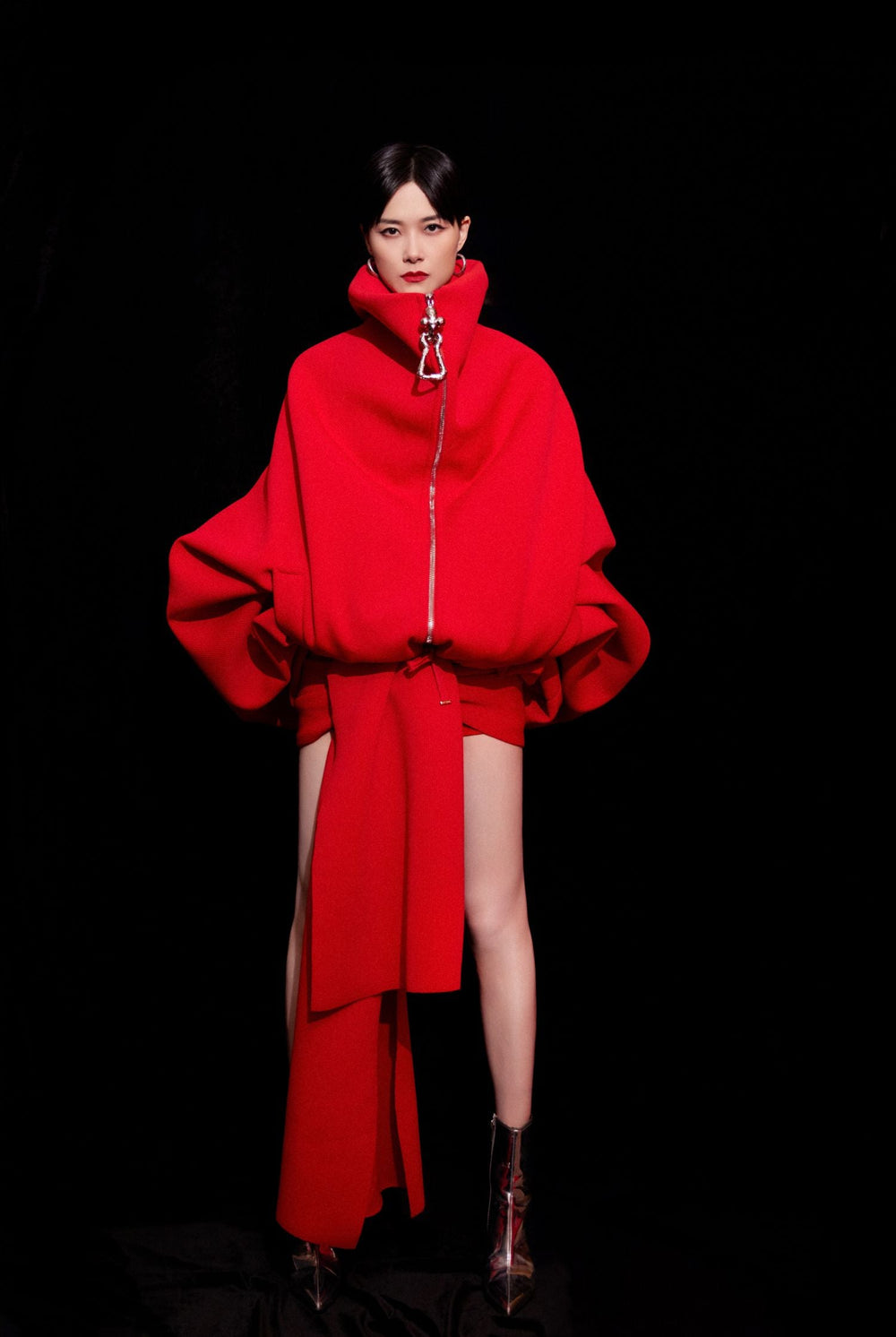 CHRIS LEE WORE SCHIAPARELLI<br>TO THE JSTV NEW YEAR’S EVE CONCERT