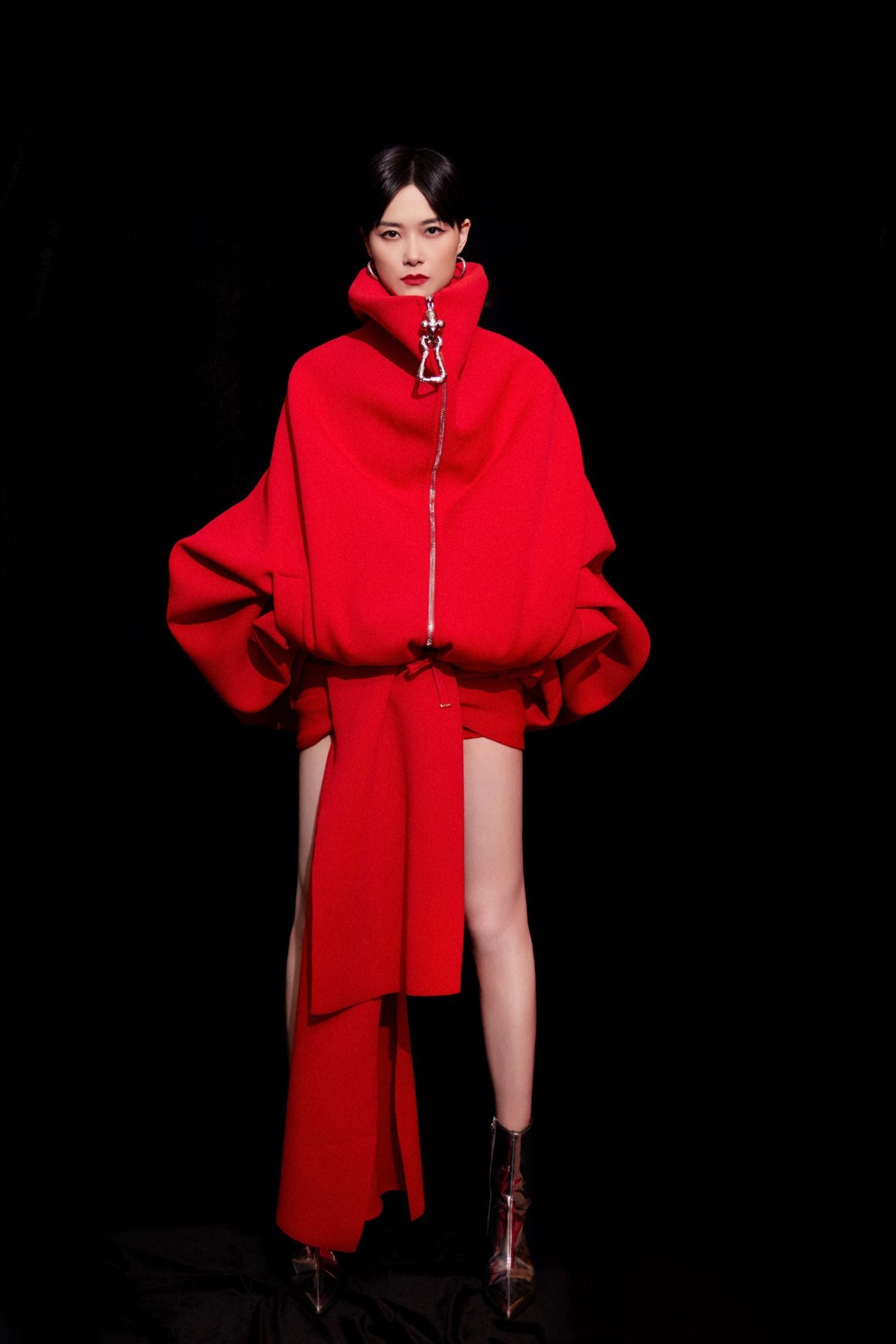 CHRIS LEE WORE SCHIAPARELLI<br>TO THE JSTV NEW YEAR’S EVE CONCERT