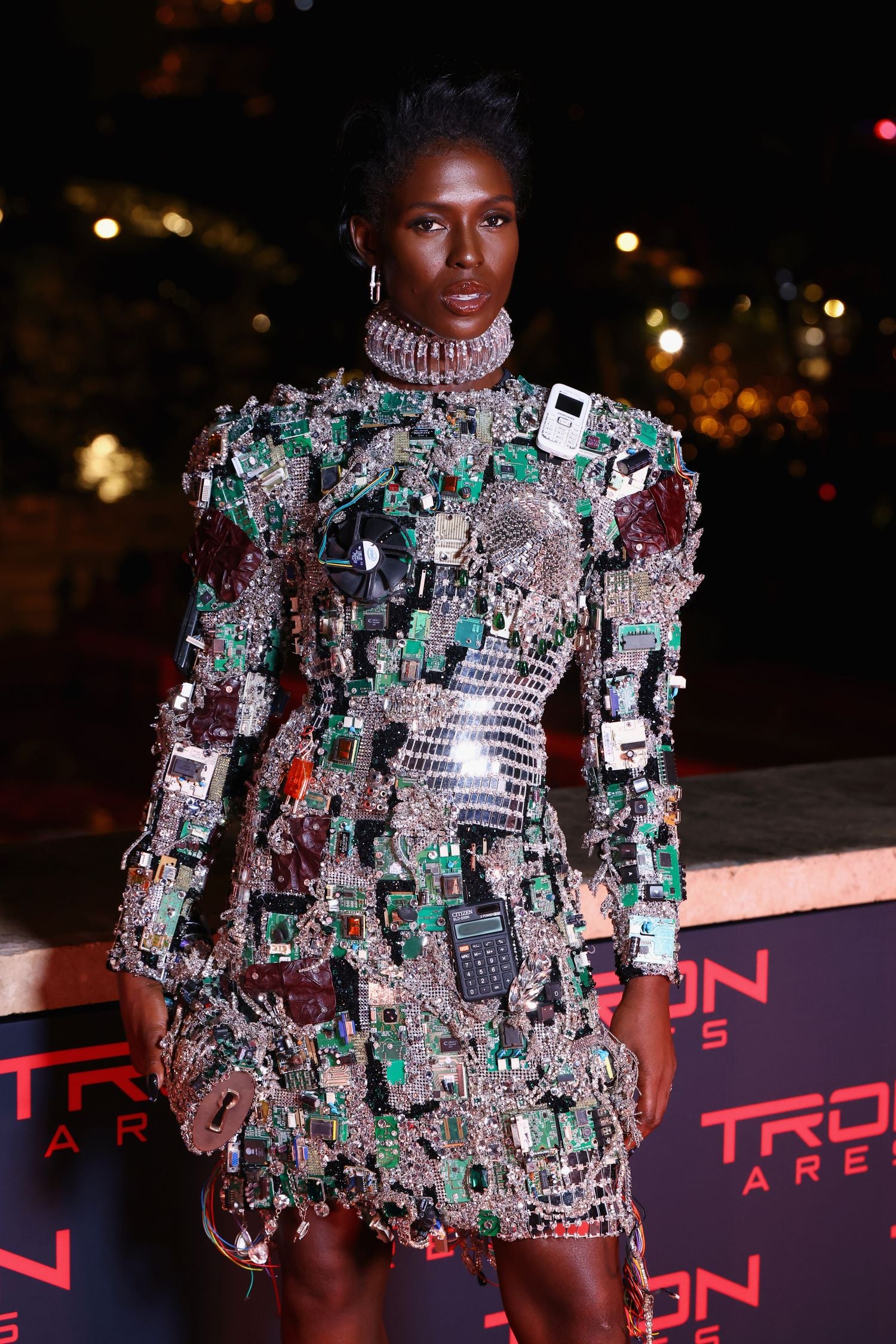 JODIE TURNER-SMITH WEARS SCHIAPARELLI HAUTE COUTURE TO THE “TRON: ARES” PARIS PHOTOCALL