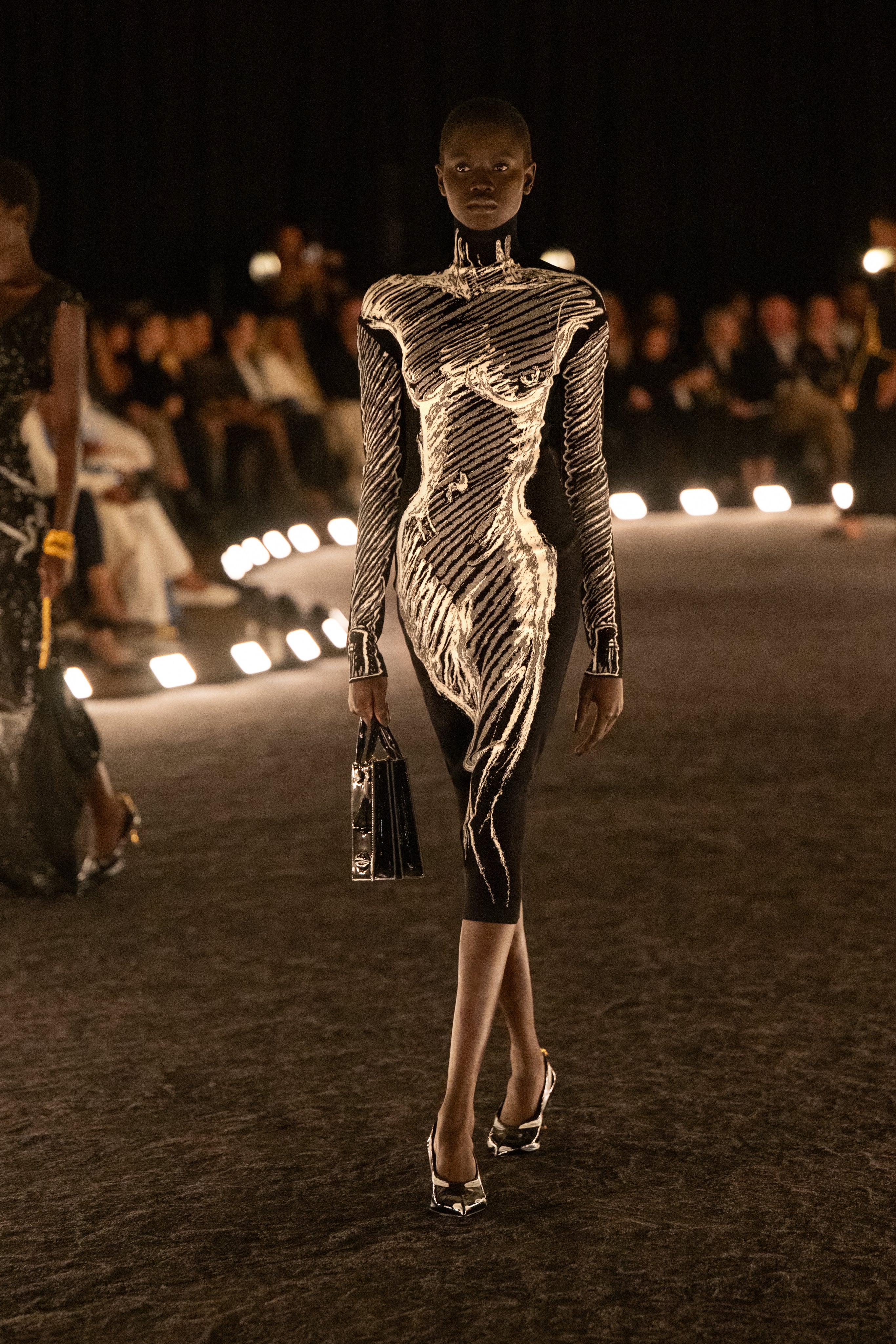 LOOK 35