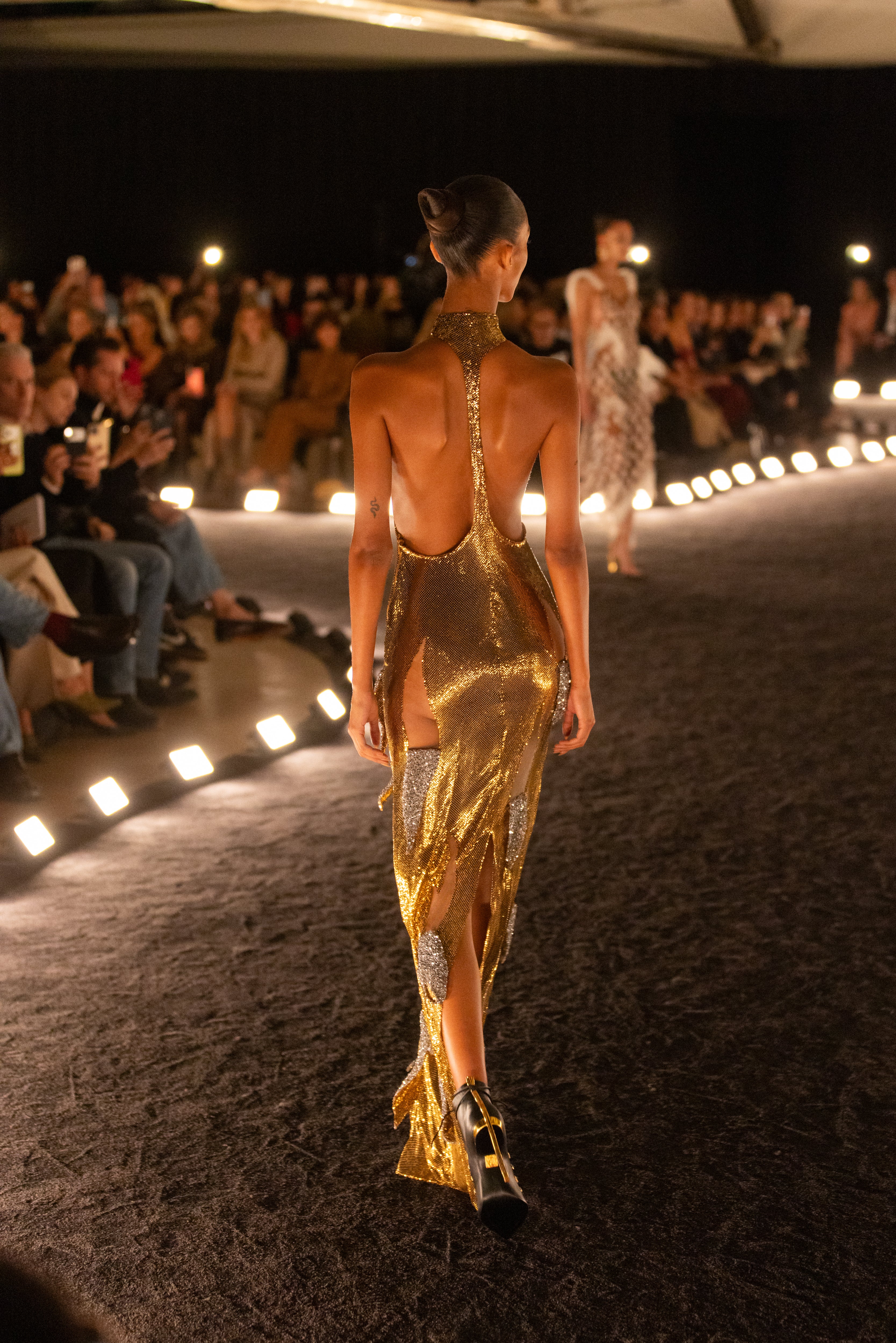 LOOK 41