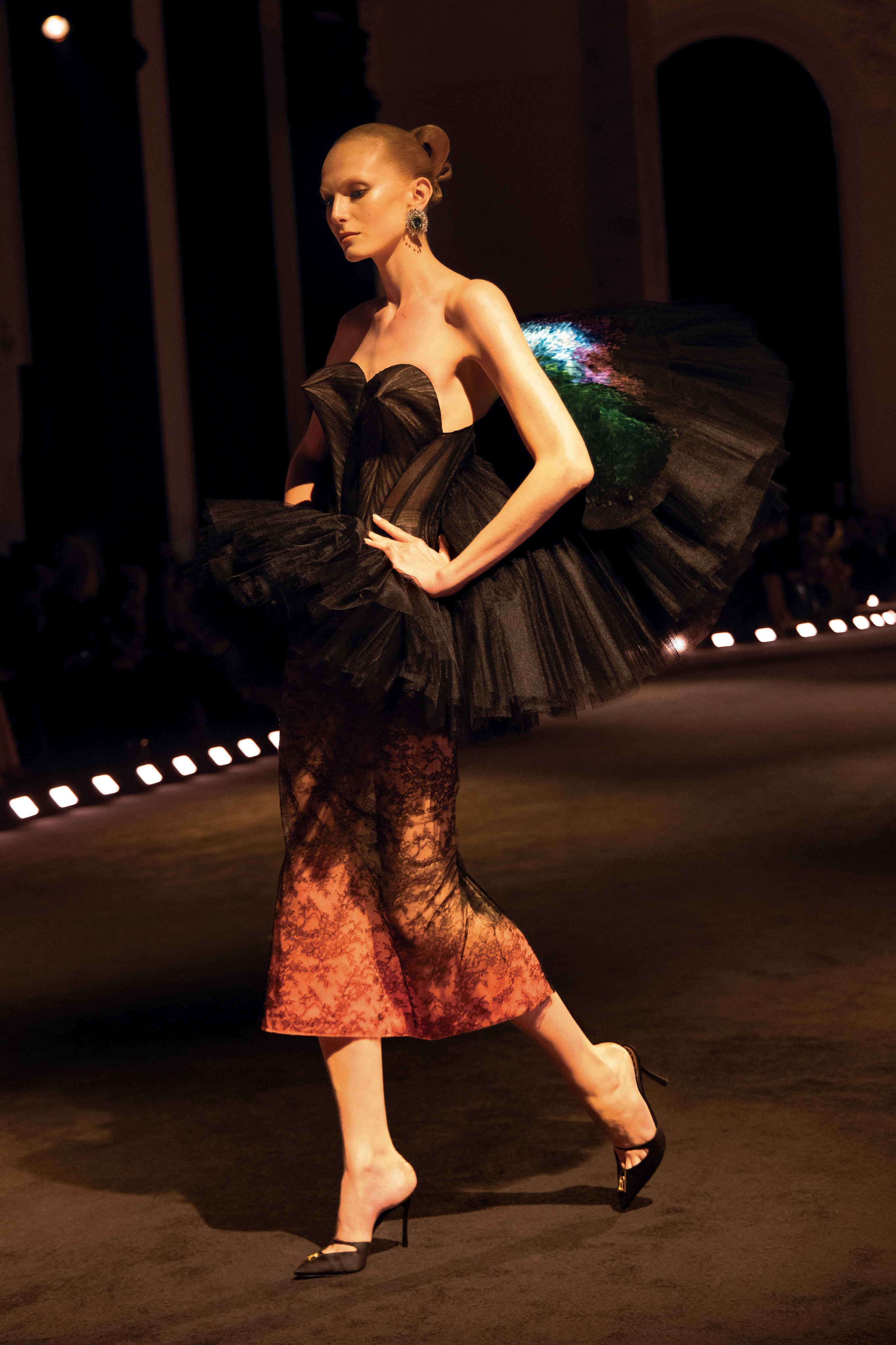 LOOK 27