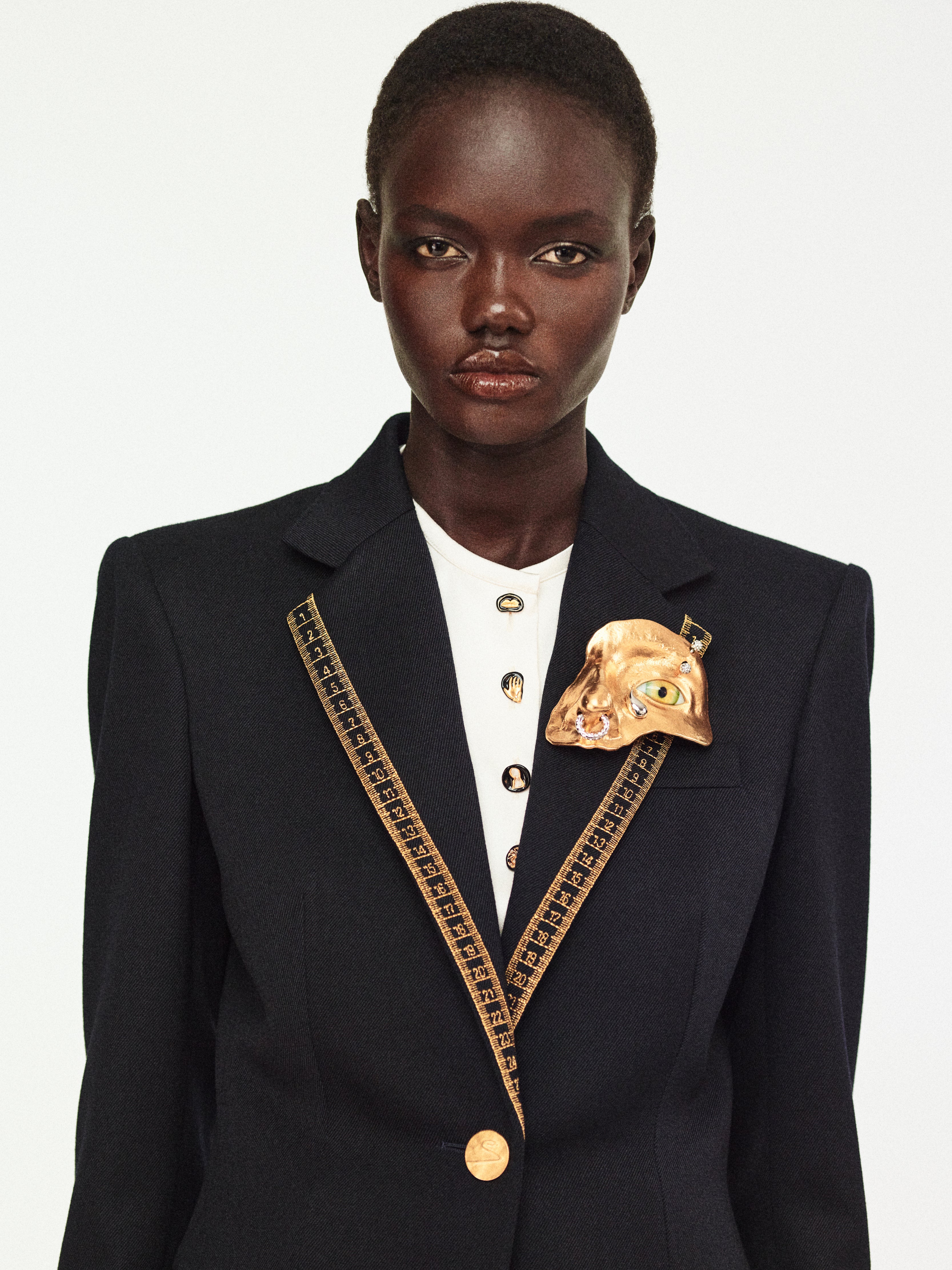 VISAGE BROOCH