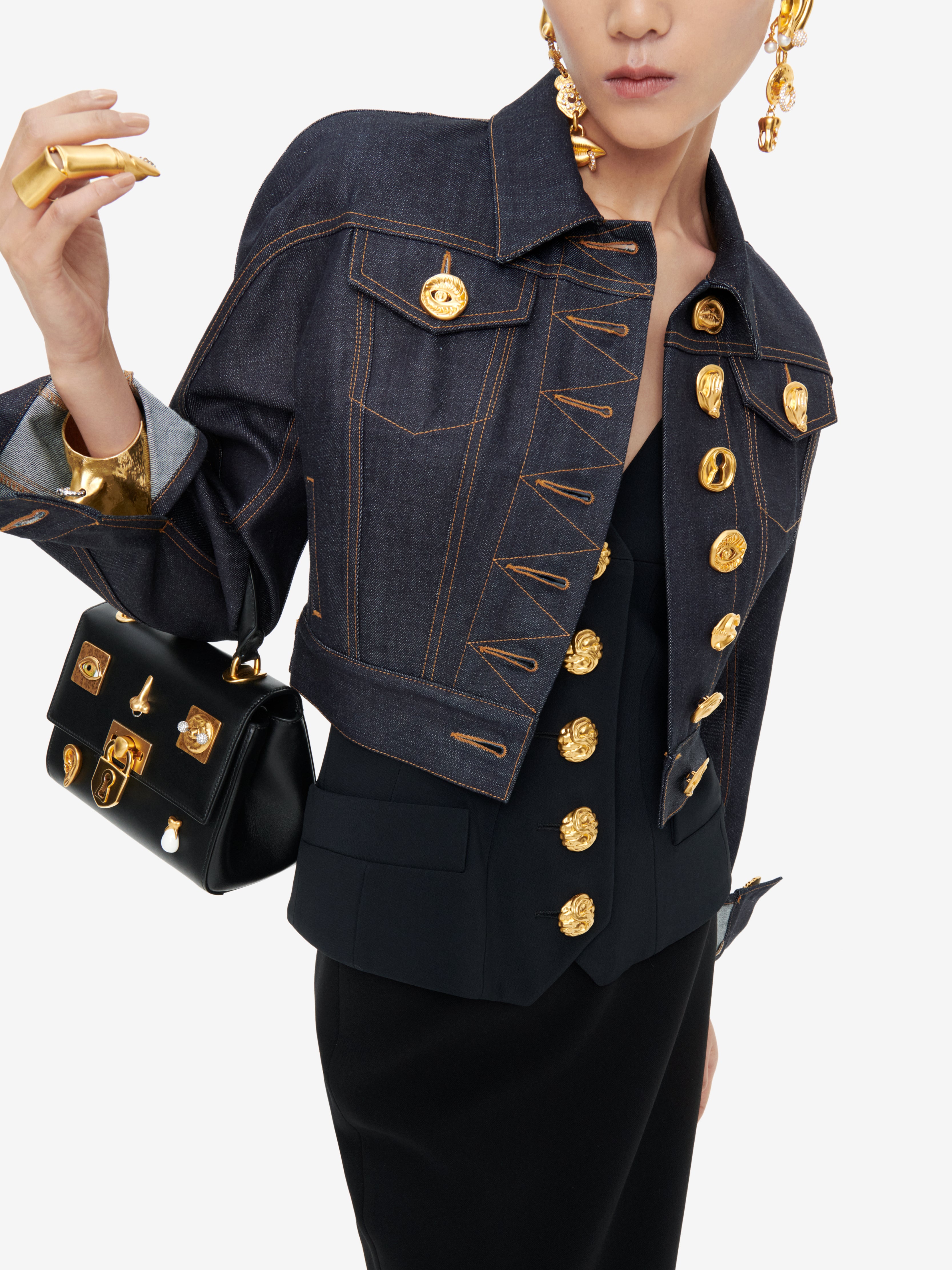 SHORT JACKET WITH ROUNDED SLEEVES