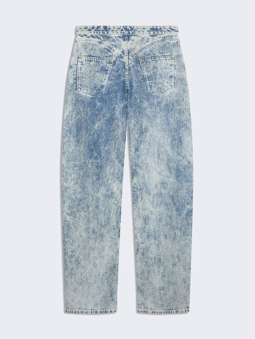 packshot2_PA00843429_740