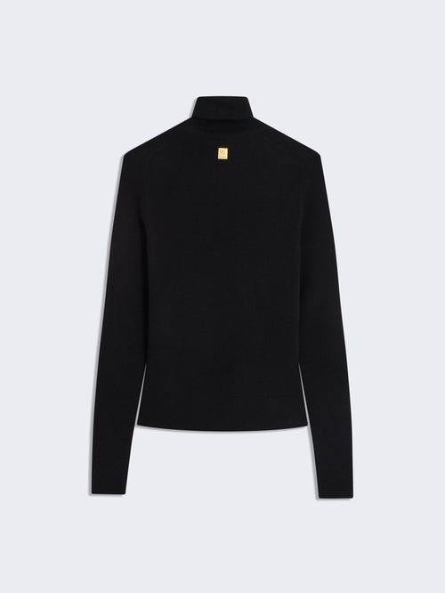 packshot2_PU70161000_999