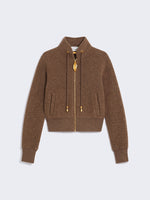 packshot_CA70413000_800