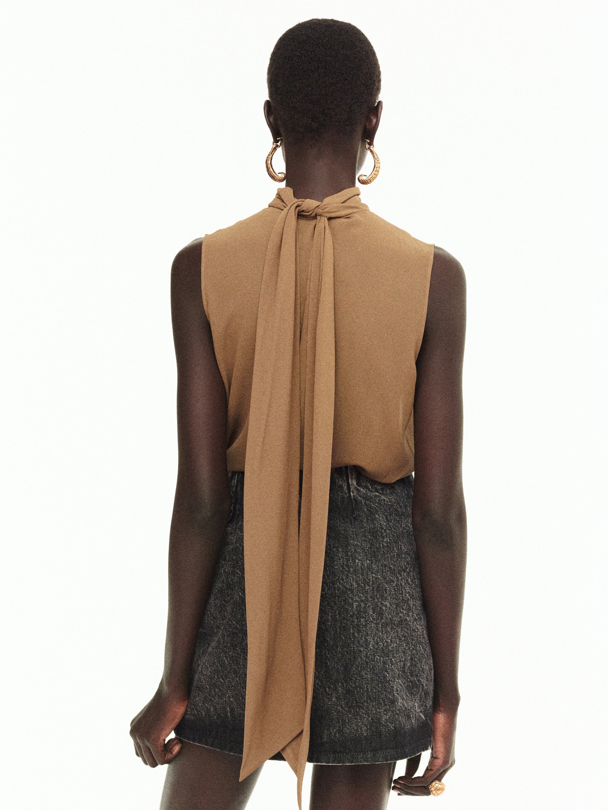 worn_BL00202003_600