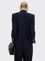 worn_IC00VE013402S_701