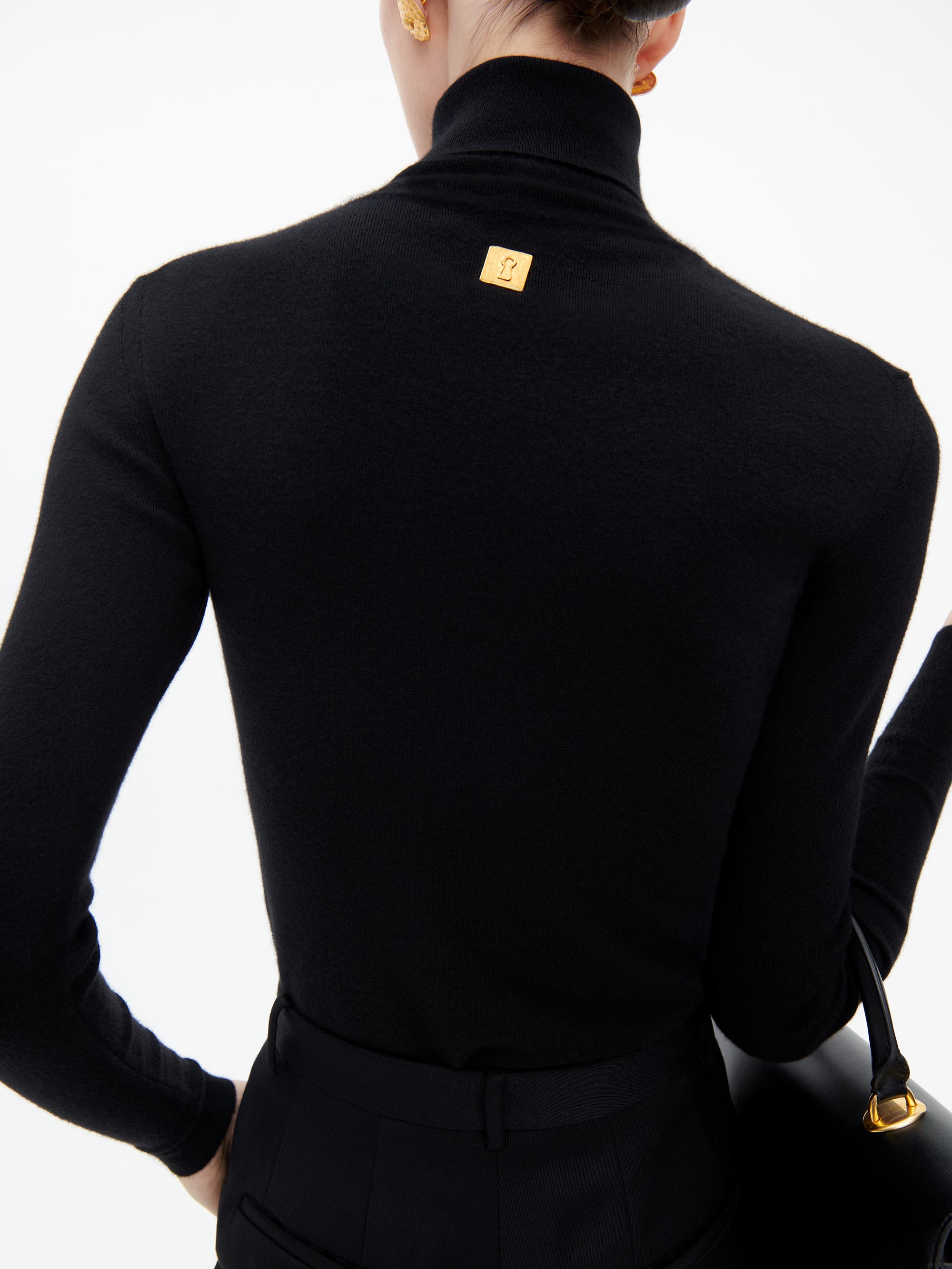 worn_PU70161000_999