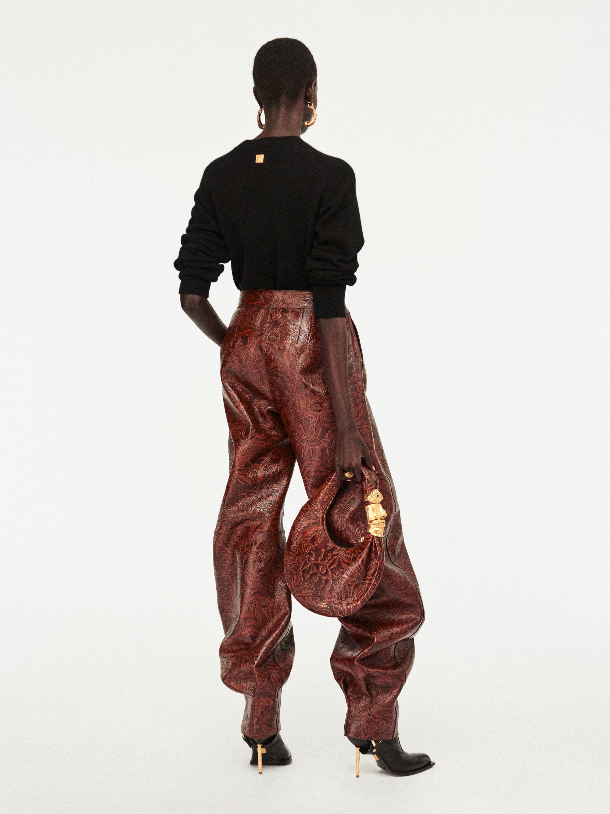 worn_PU70581000_999