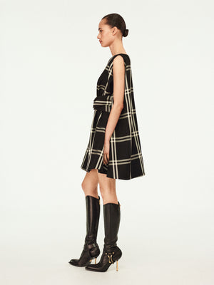 worn_RO02493814_999