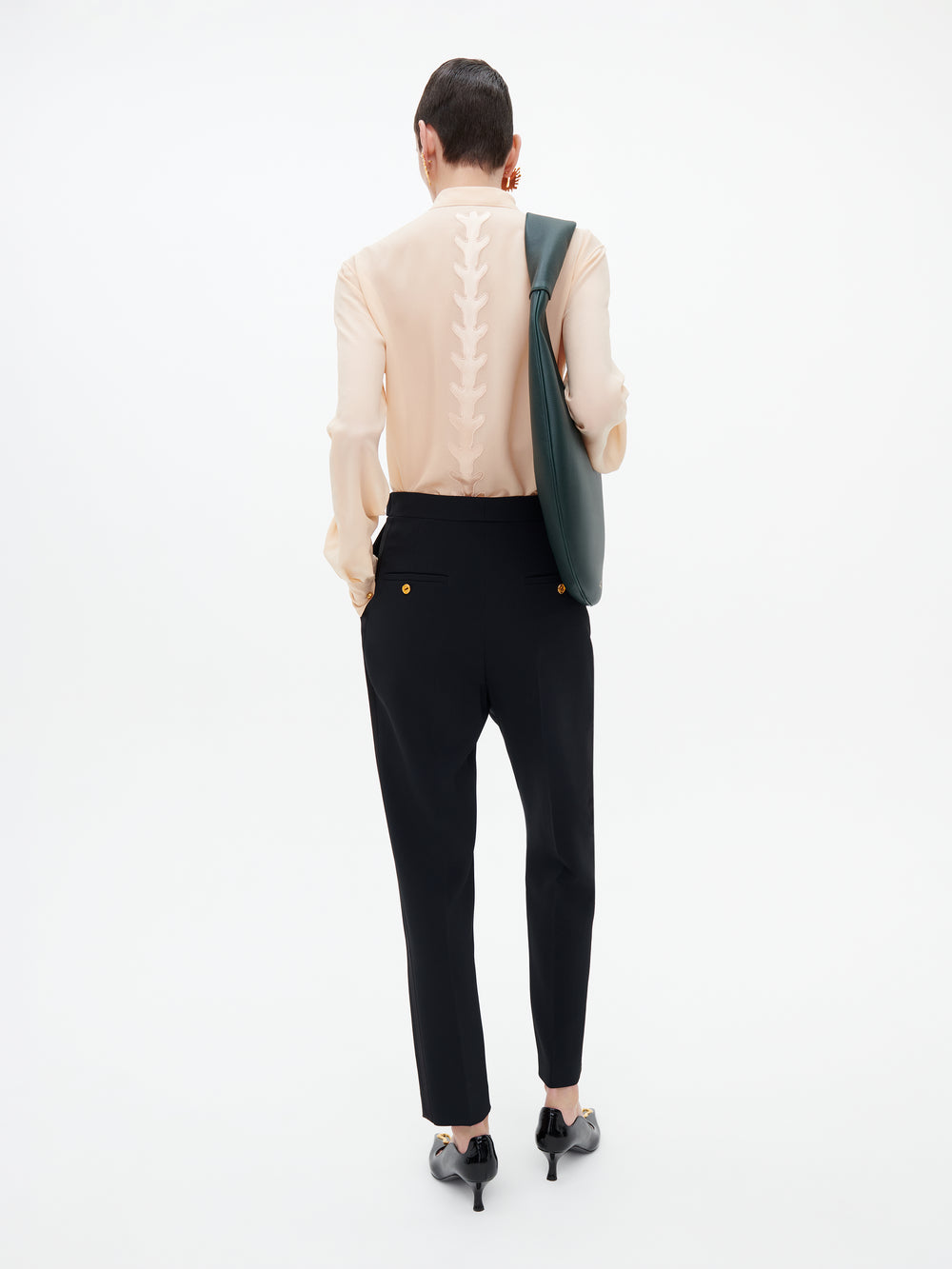 worn_S1WGW2F6SH0002SC2090_107