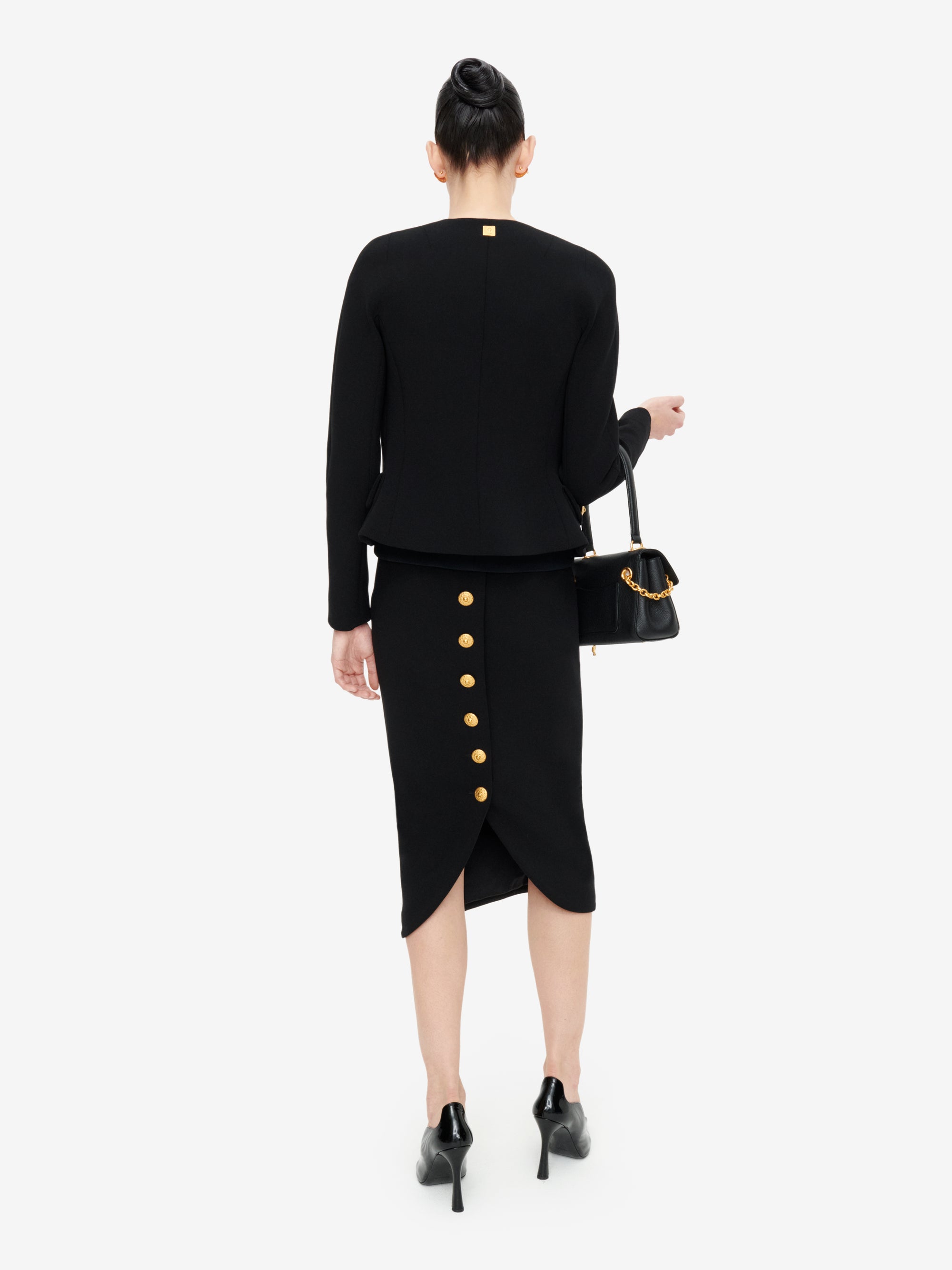 worn_VE00012401_999