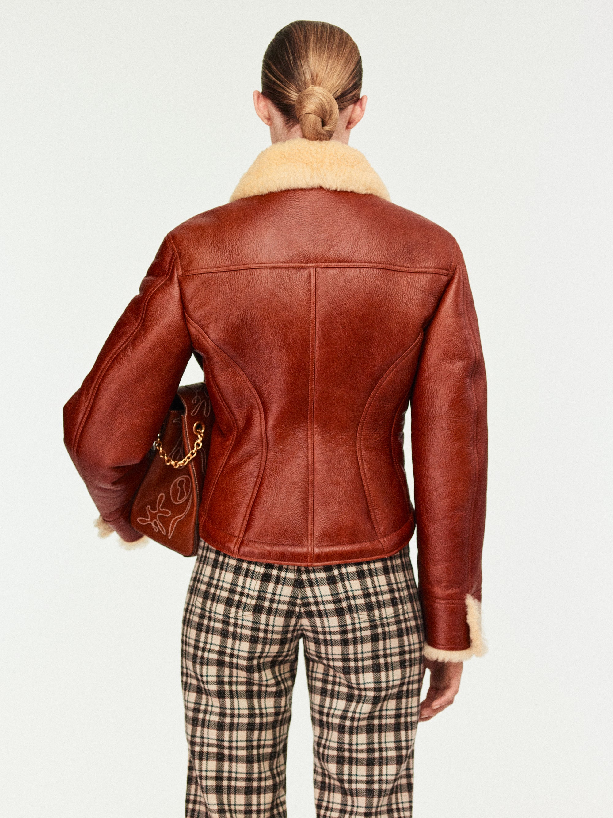 worn_VE01449422_800