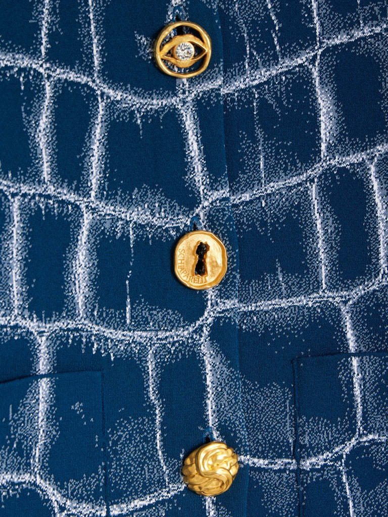 zoom1_CA70235000_700