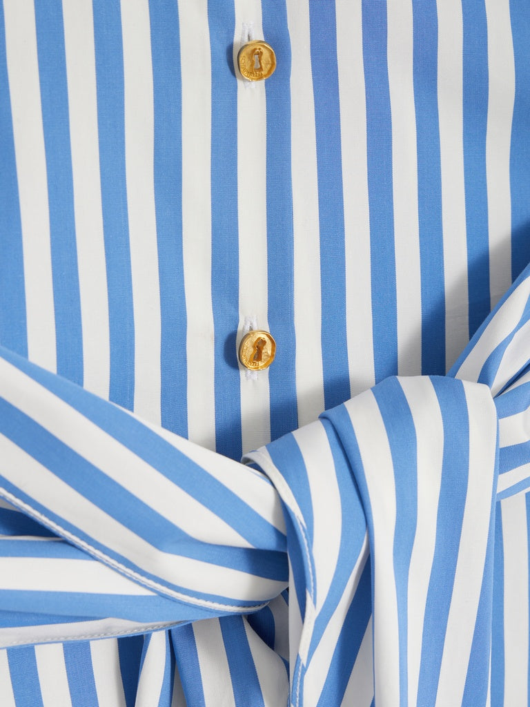 zoom1_CH00390437_700