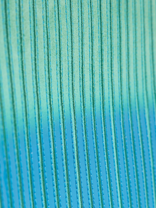 zoom1_JU70305000_700