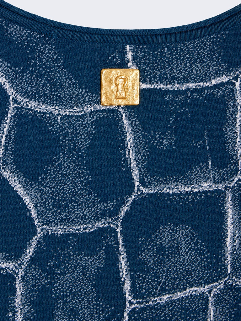 zoom1_RO70295000_700