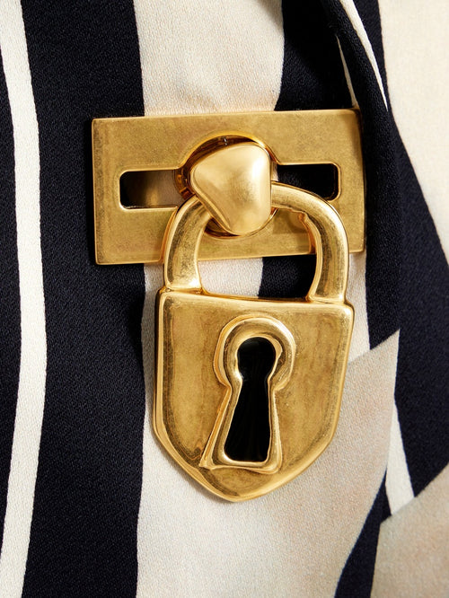 zoom1_VE01382461_982