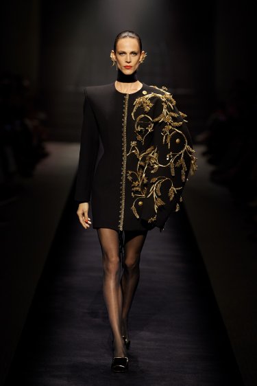 Maison Schiaparelli - Haute Couture Fall-Winter 2023/24 : 19 / 30 - LOOK 19