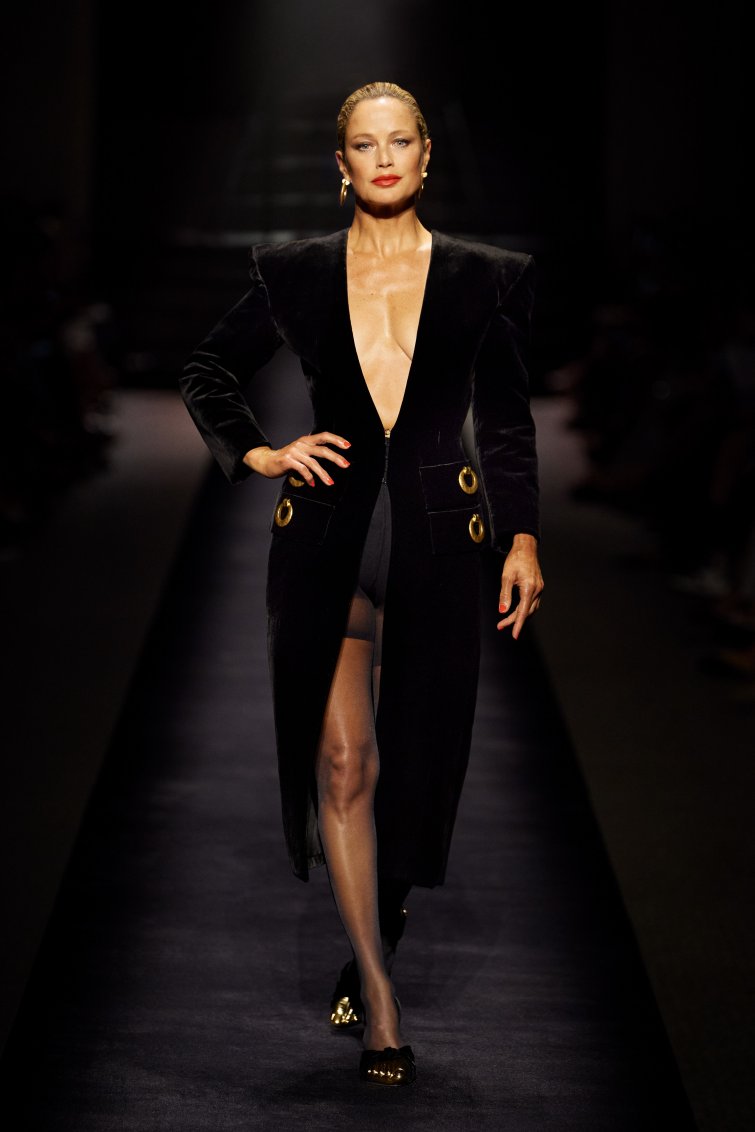 Maison Schiaparelli - Haute Couture Fall-Winter 2023/24 : 19 / 30 - LOOK 19