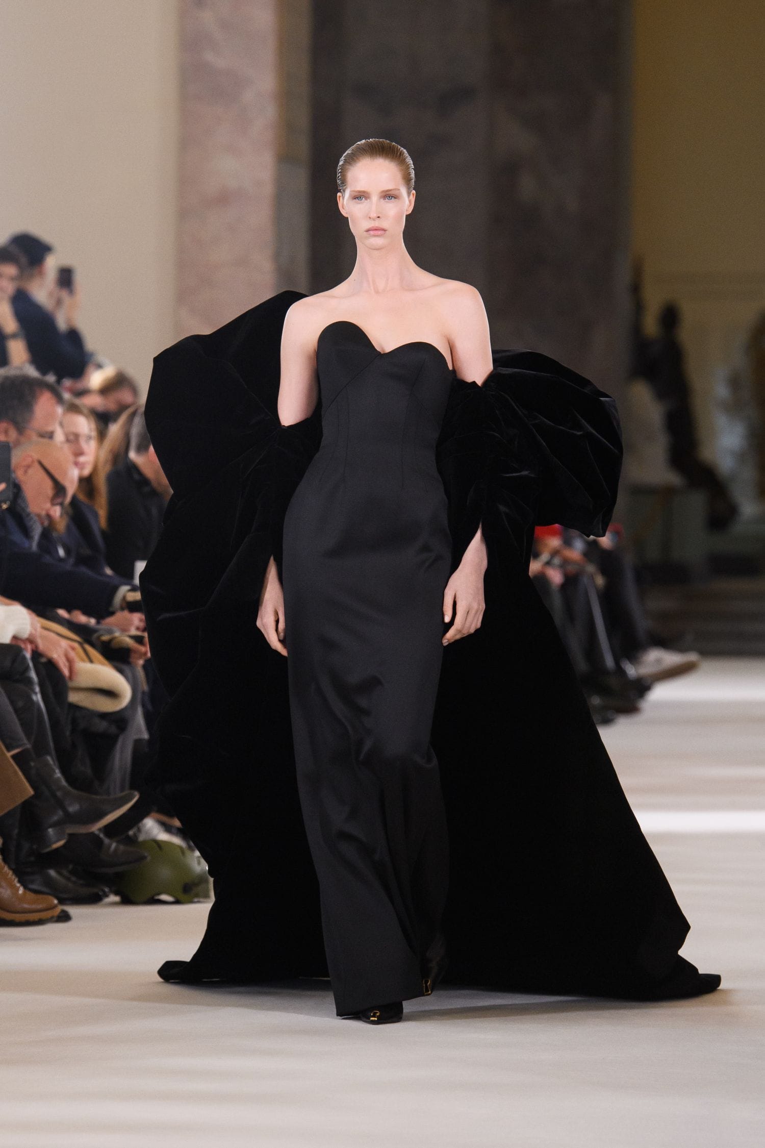 Maison Schiaparelli - Haute Couture SPRING-SUMMER 2023 : 25 / 32 - LOOK 25