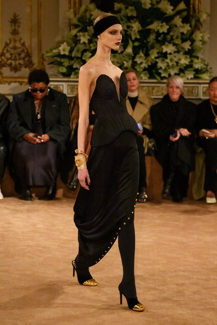 Maison Schiaparelli - Haute Couture Fall-Winter 2023/24