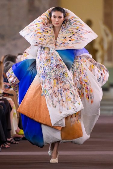 Maison Schiaparelli - Haute Couture Fall-Winter 2023/24 : 19 / 30 - LOOK 19